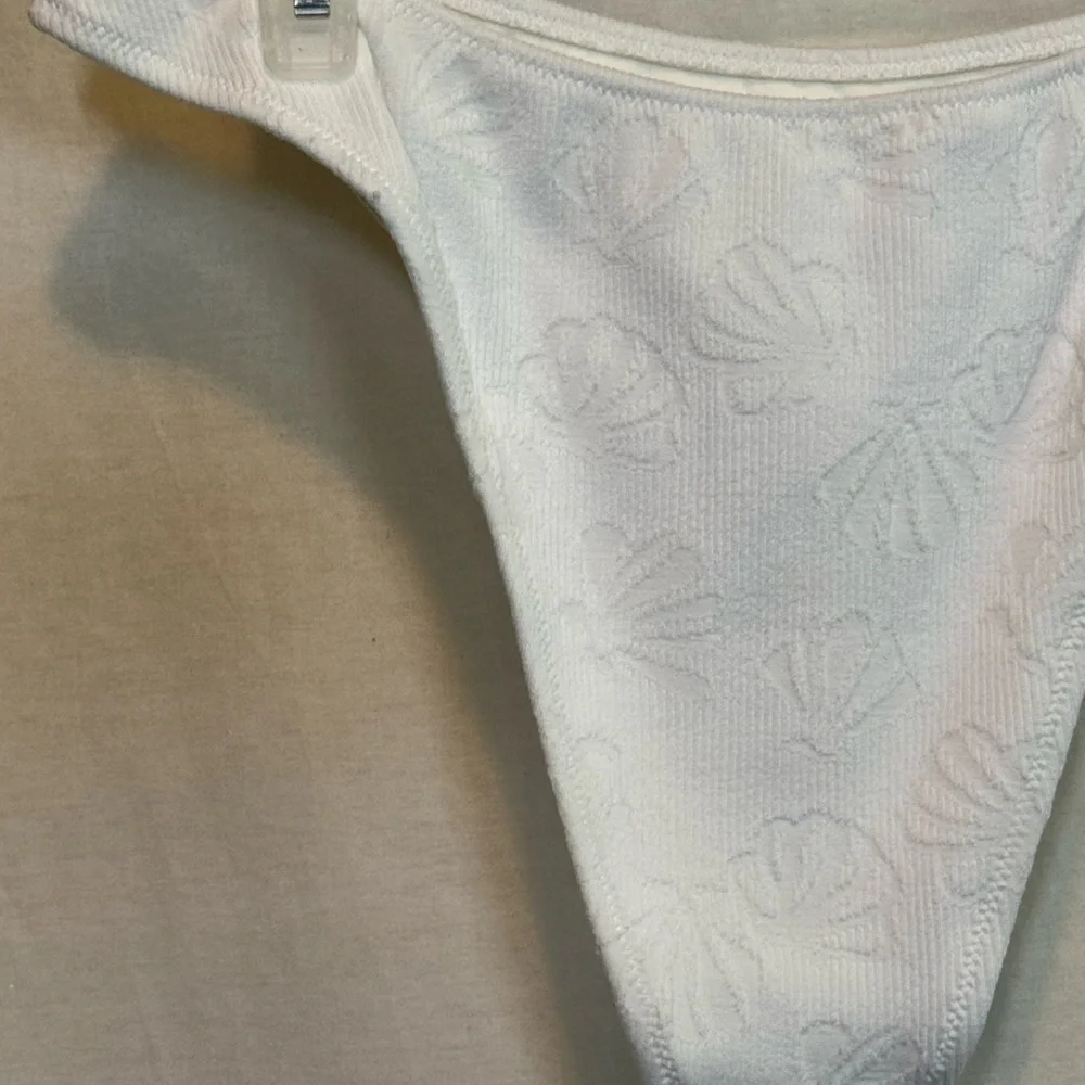 AA-533 Aerie NWT Cheekiest White Summer Swim Bikini‎ Bottoms Size S